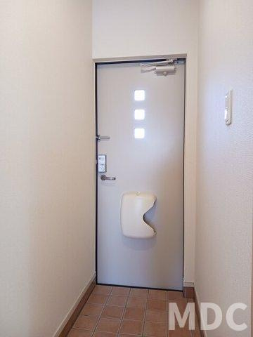 吉野川市鴨島町喜来のアパートの玄関