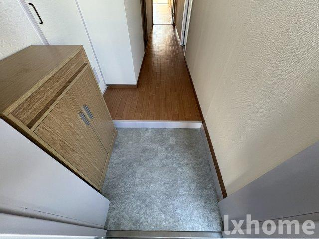 ハイツ伊藤の玄関