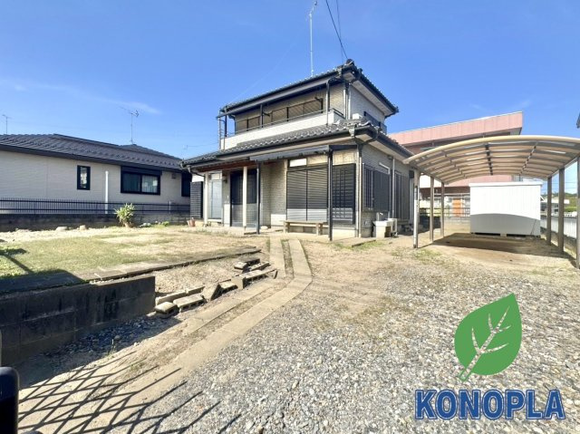 【中古戸建】羽生市東3丁目の外観|■外観｜南側の日当たりの良いお庭は、芝生を植えて子どもやペットが走り回れるようにすると、さらに屋外で過ごす時間を楽しめます。