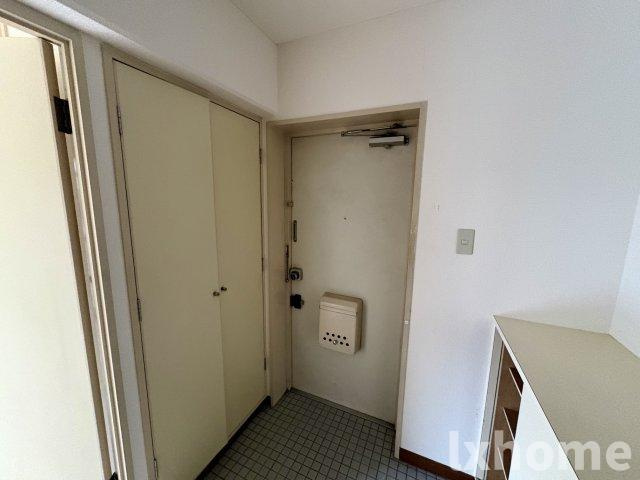 エポック・サワの玄関|明るい玄関です