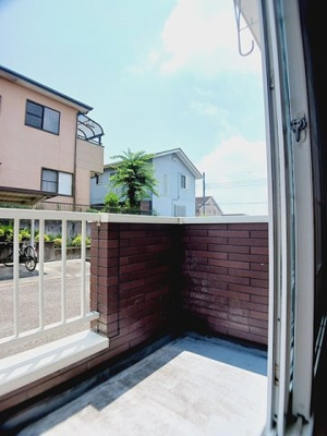 【バルコニー】 | グレイスＦｕｊｉ | 開放的で明るい空間を演出してくれるバルコニーです