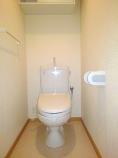 【トイレ】 | グランディール | 落ち着いた色調のトイレです