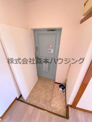 【玄関】 | 　中宮第4住宅74号棟 | 落ち着いた玄関です
