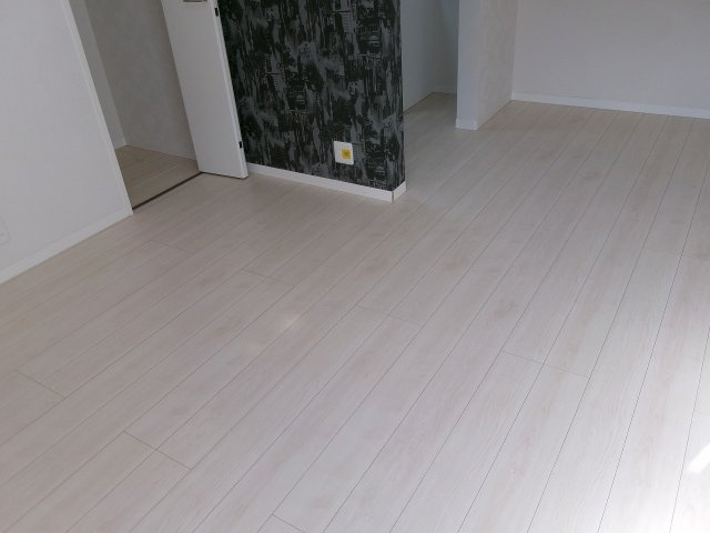 エターナルシー大観町の洋室