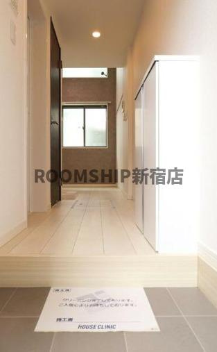 ファンズ妙蓮寺の玄関