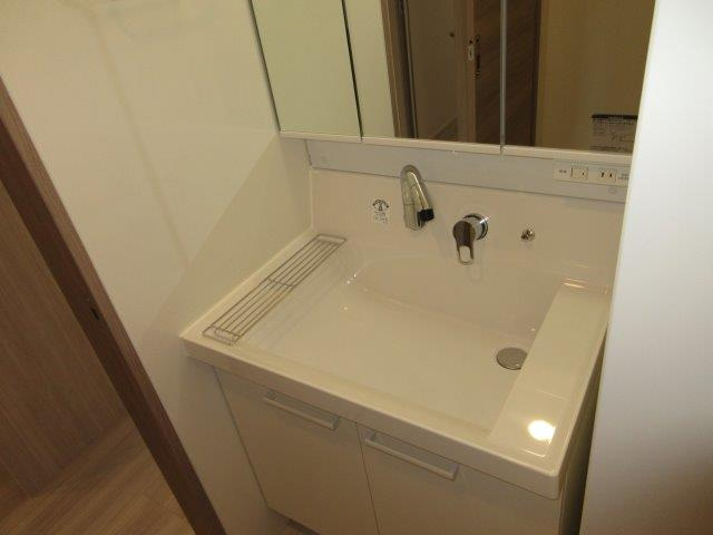 倉敷市宮前のアパートの独立洗面台|シャンプードレッサー