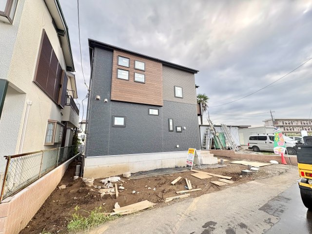 《仲介手数料半額》狭山市北入曽　全1棟の前面道路含む現地写真
