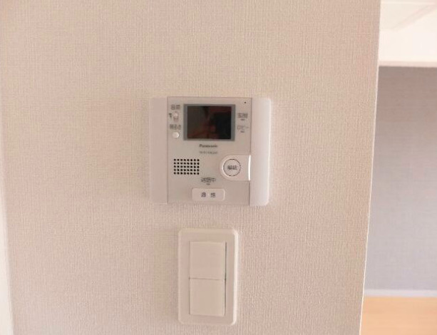 グランイースト田原町のセキュリティ|モニター付きインターホン