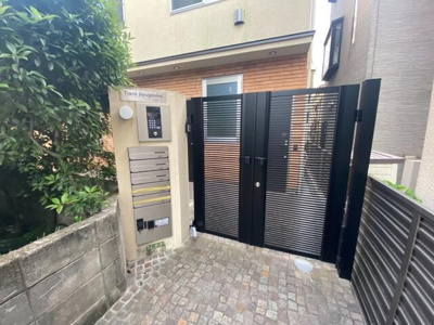 【エントランス】 | ティアレ自由が丘