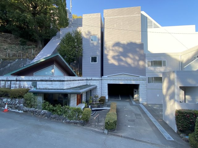 ラ・ヴィ熱海B棟の外観