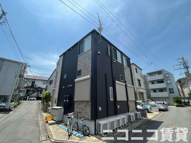 世田谷区経堂５丁目のアパートの外観
