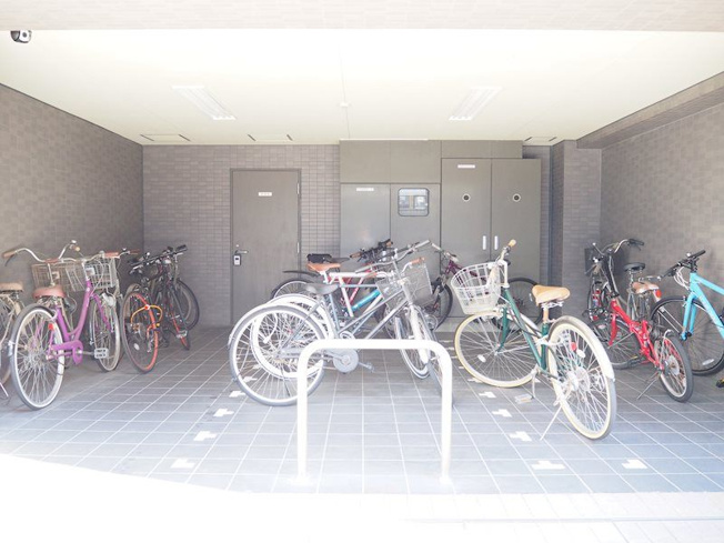 【駐車場】 | ルーブル神宮前 | 駐輪場