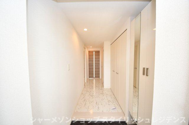 シャインプラスの玄関