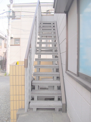 内田マンションのセキュリティ|共用階段