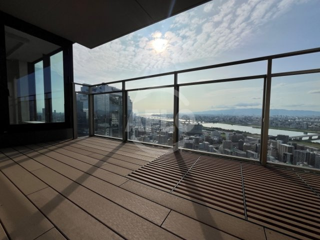 グラングリーン大阪THE NORTH RESIDENCE　扇町小学校のバルコニー|グラングリーン大阪THE NORTH RESIDENCE　バルコニー
