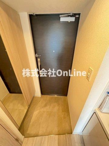 S-RESIDENCE高井田Centralの玄関