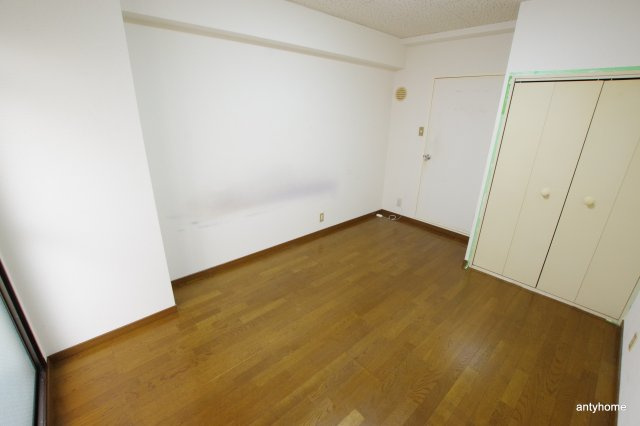 センチュリー新大阪　仲介手数料無料の居間・リビング