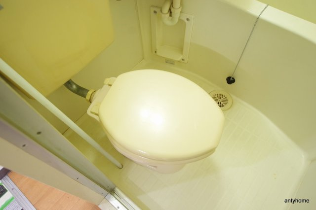 センチュリー新大阪　仲介手数料無料のトイレ