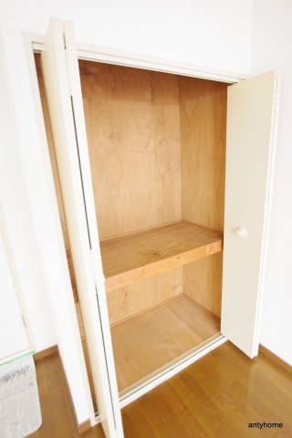 センチュリー新大阪　仲介手数料無料の収納
