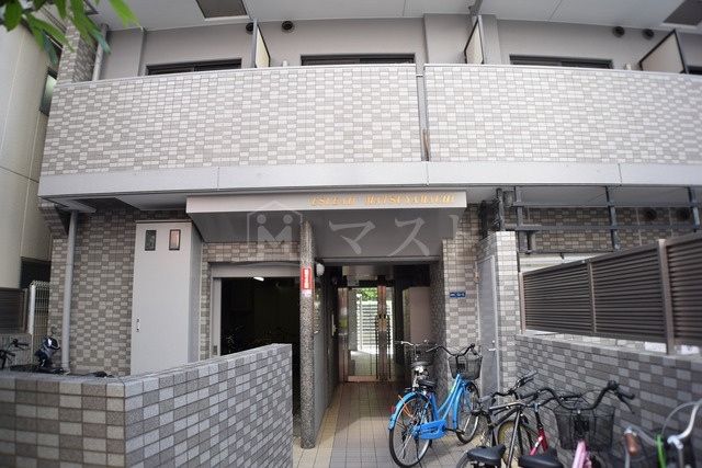 エスリード松屋町のロビー