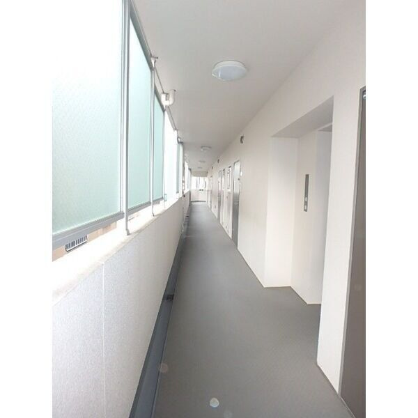 プラウドフラット河原町のロビー