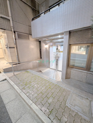 【エントランス】 | 中島ＩＣハイツ