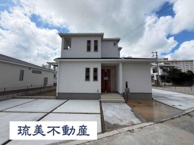 南城市佐敷津波古2303番（全3棟）A号棟