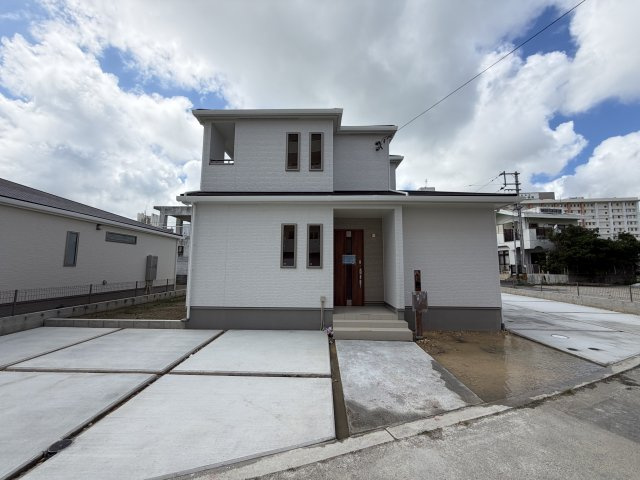 南城市佐敷津波古2303番（全3棟）A号棟の外観|A号棟　駐車4台可♪