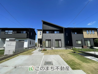 【駐車場】 | 小山市雨ケ谷　中古戸建 | ゆとりのある敷地で駐車もラクラクです♪