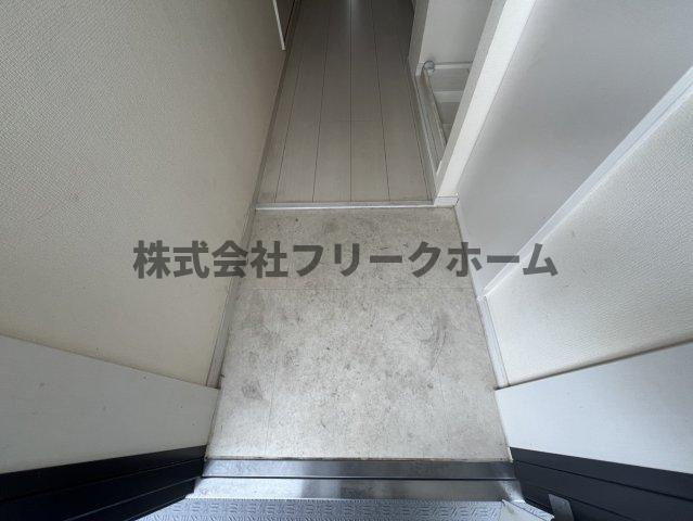 武蔵野市吉祥寺本町３丁目の賃貸マンションの玄関