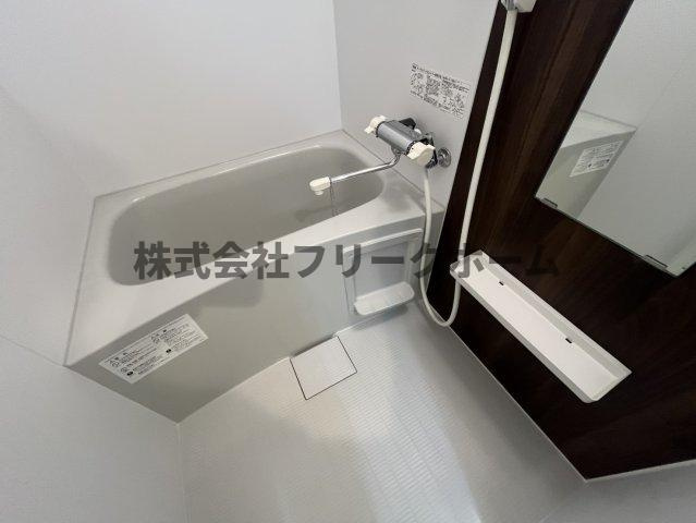 武蔵野市吉祥寺本町３丁目の賃貸マンションの浴室