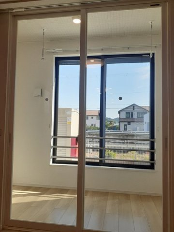 【バルコニー】 | ハイライト | バルコニーがあります