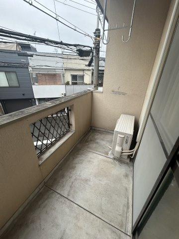 岡町南1丁目高本テラスのバルコニー
