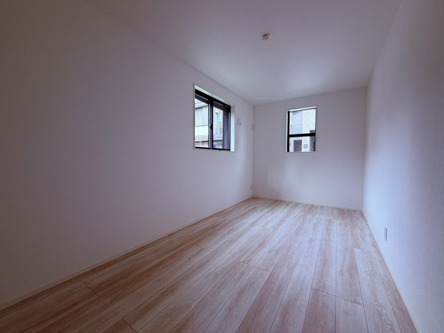 【洋室】 | 練馬区北町１丁目　新築戸建て | 家具の配置もしやすく、暮らしに合わせて使える心地よい洋室