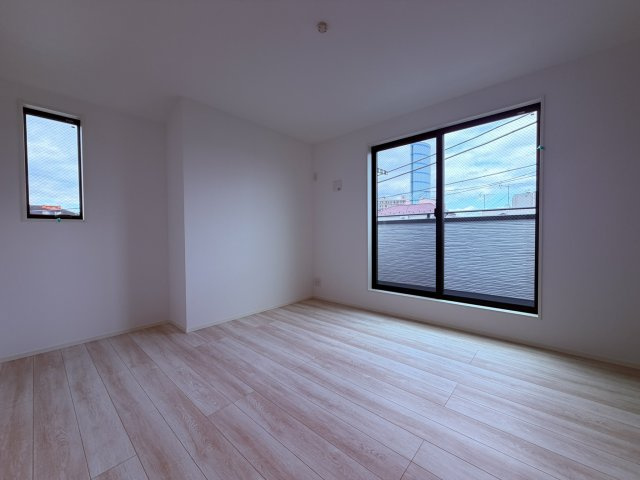 【洋室】 | 練馬区北町１丁目　新築戸建て | シンプルで使いやすく、さまざまな暮らし方に対応できる洋室