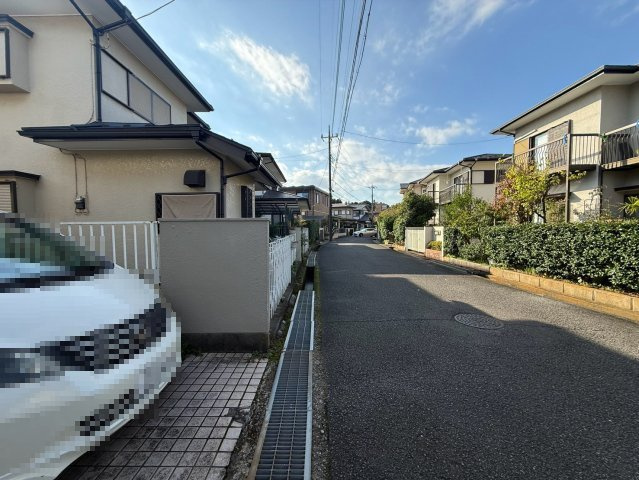 【前面道路含む現地写真】 | 野田市二ツ塚　2021年リフォ－ム　4LDK