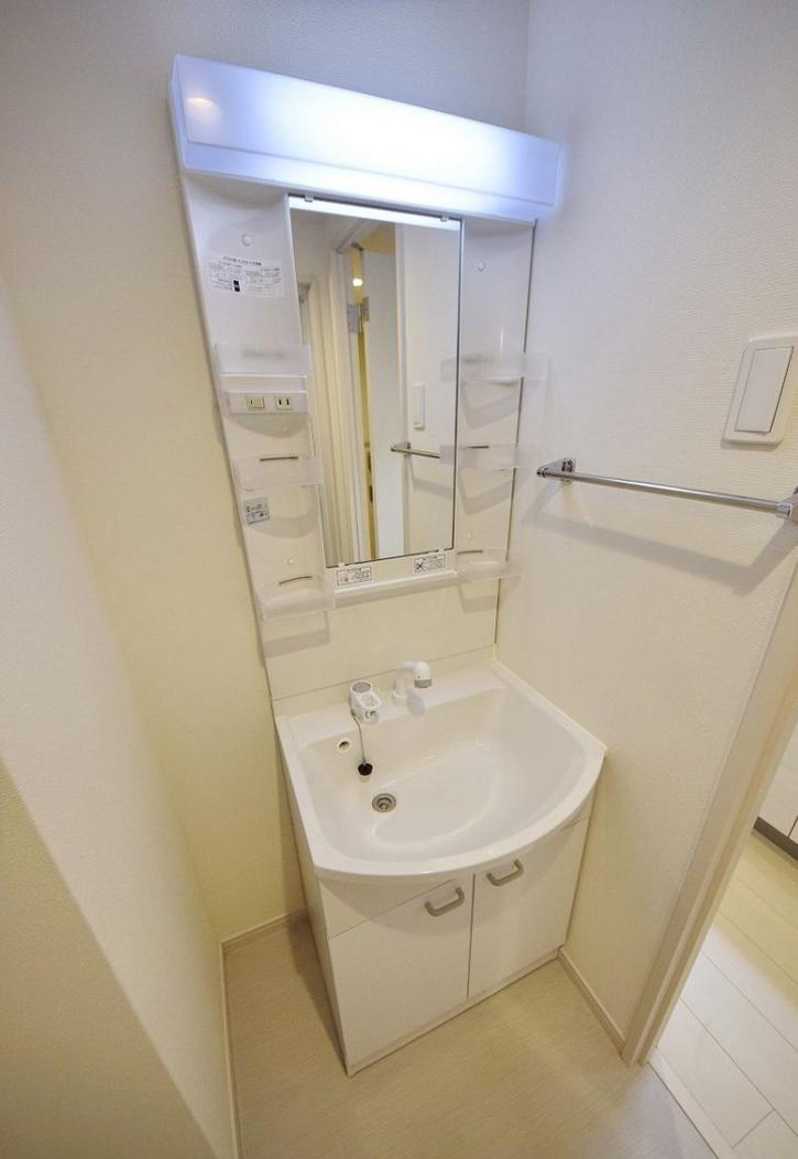 蕨市錦町４丁目の賃貸マンションの独立洗面台