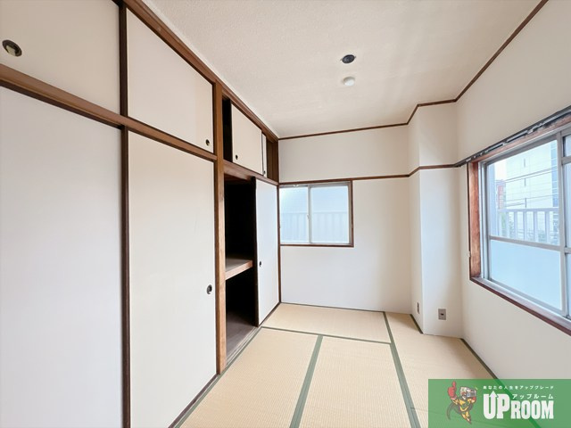 NTビル白壁の和室