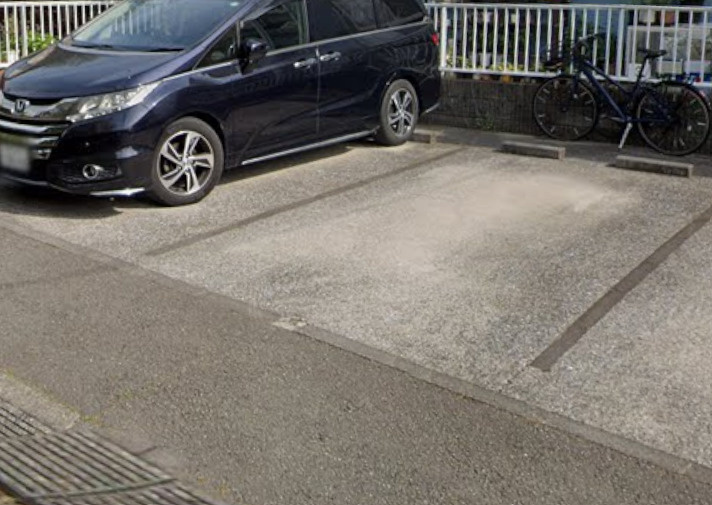 グリーンヒルズDの駐車場
