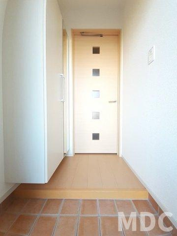 吉野川市鴨島町喜来のアパートの玄関
