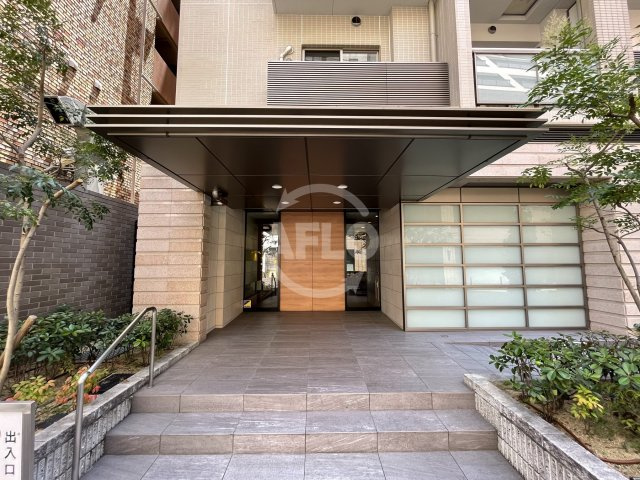 ファインフラッツ南森町　堀川小学校区のエントランス|ファインフラッツ南森町　エントランス