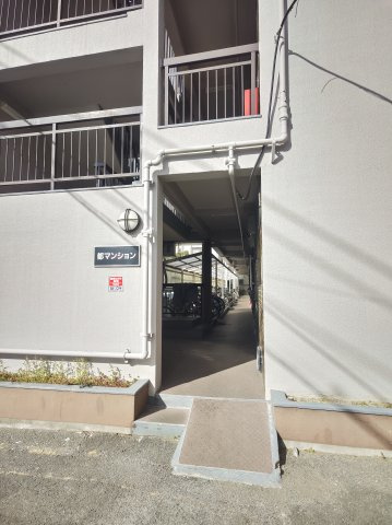 都マンションのエントランス