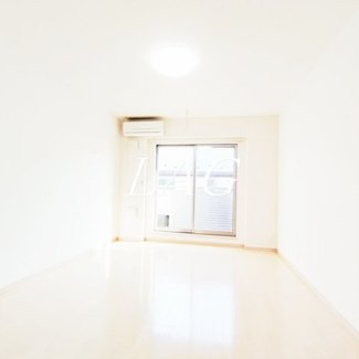 【居間・リビング】 | アルス浜田山 | 洋室のお部屋です。