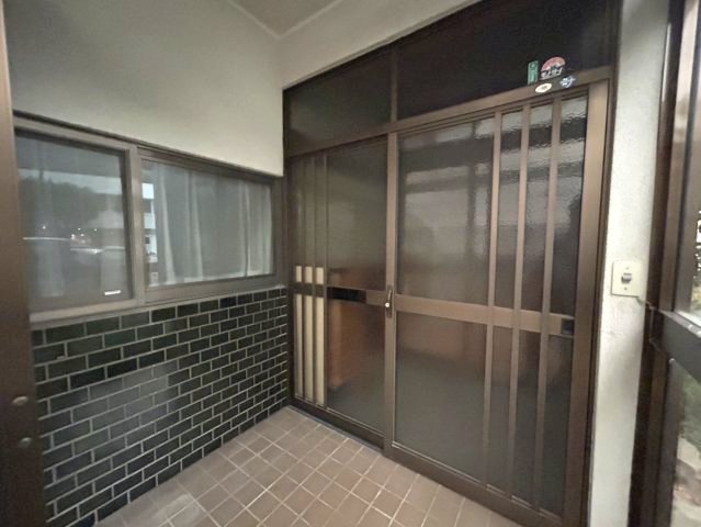 中古戸建　千曲市戸倉の玄関
