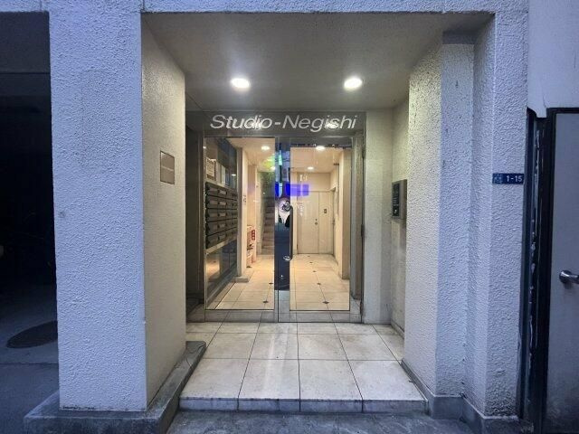 スタジオ根岸のエントランス