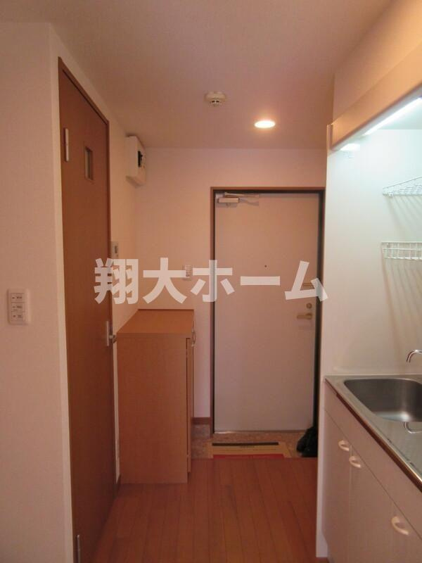 フレックス浅草の玄関