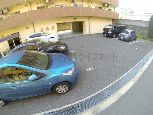 【駐車場】 | ワンルーフフラットテンジンバシ