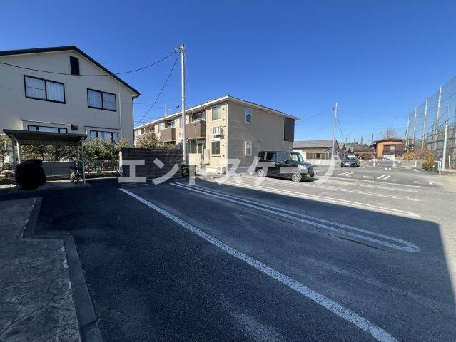 フォーカーレⅠの駐車場|高崎、前橋のお部屋探しはエンドスケープまで！お客様の理想お聞かせ下さい♪