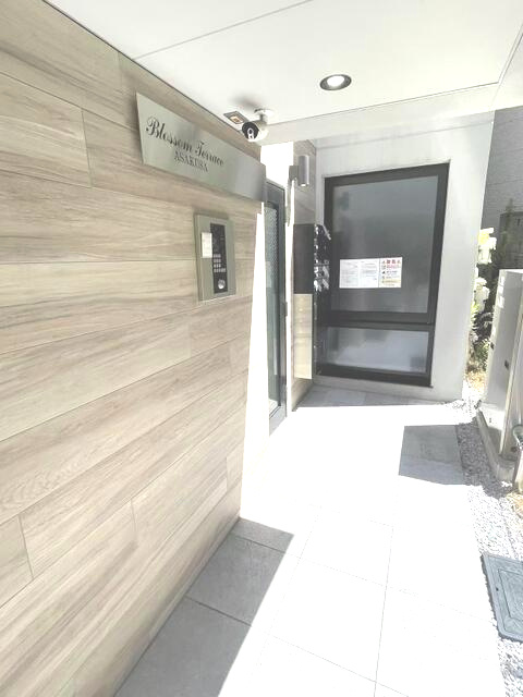 ブロッサムテラス浅草のエントランス