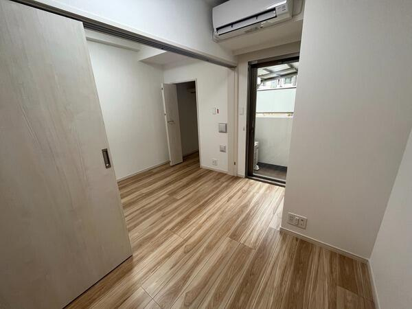 ＷＨＡＲＦ駒込の居間・リビング
